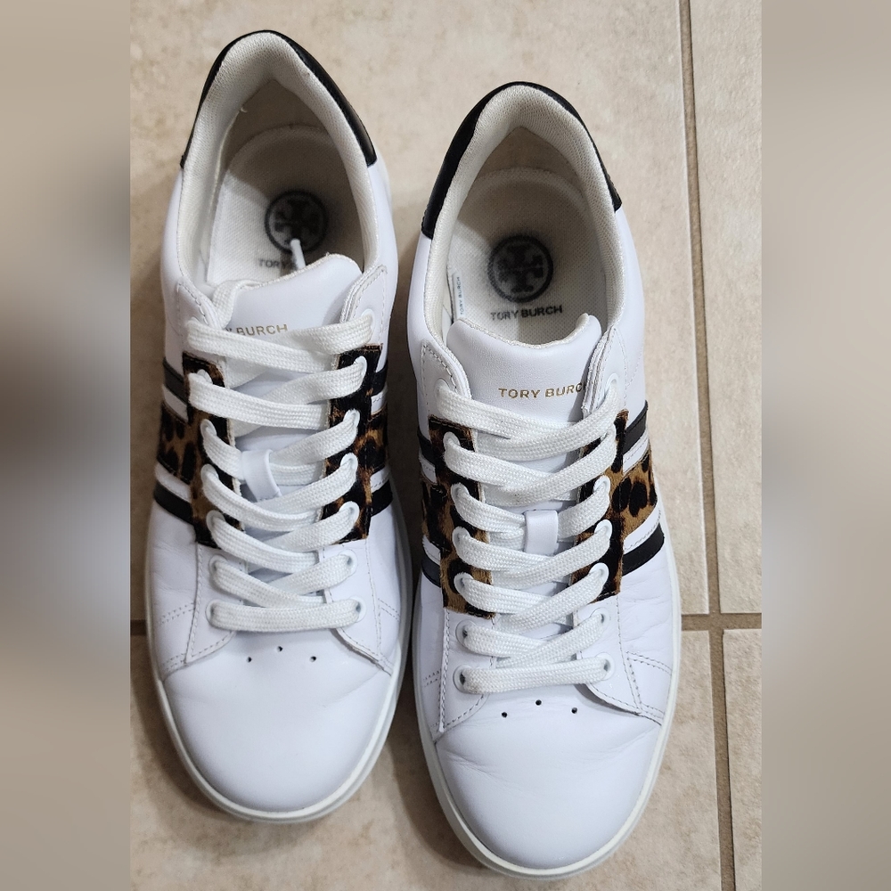 Tory Burch Howell T-Saddle sneaker